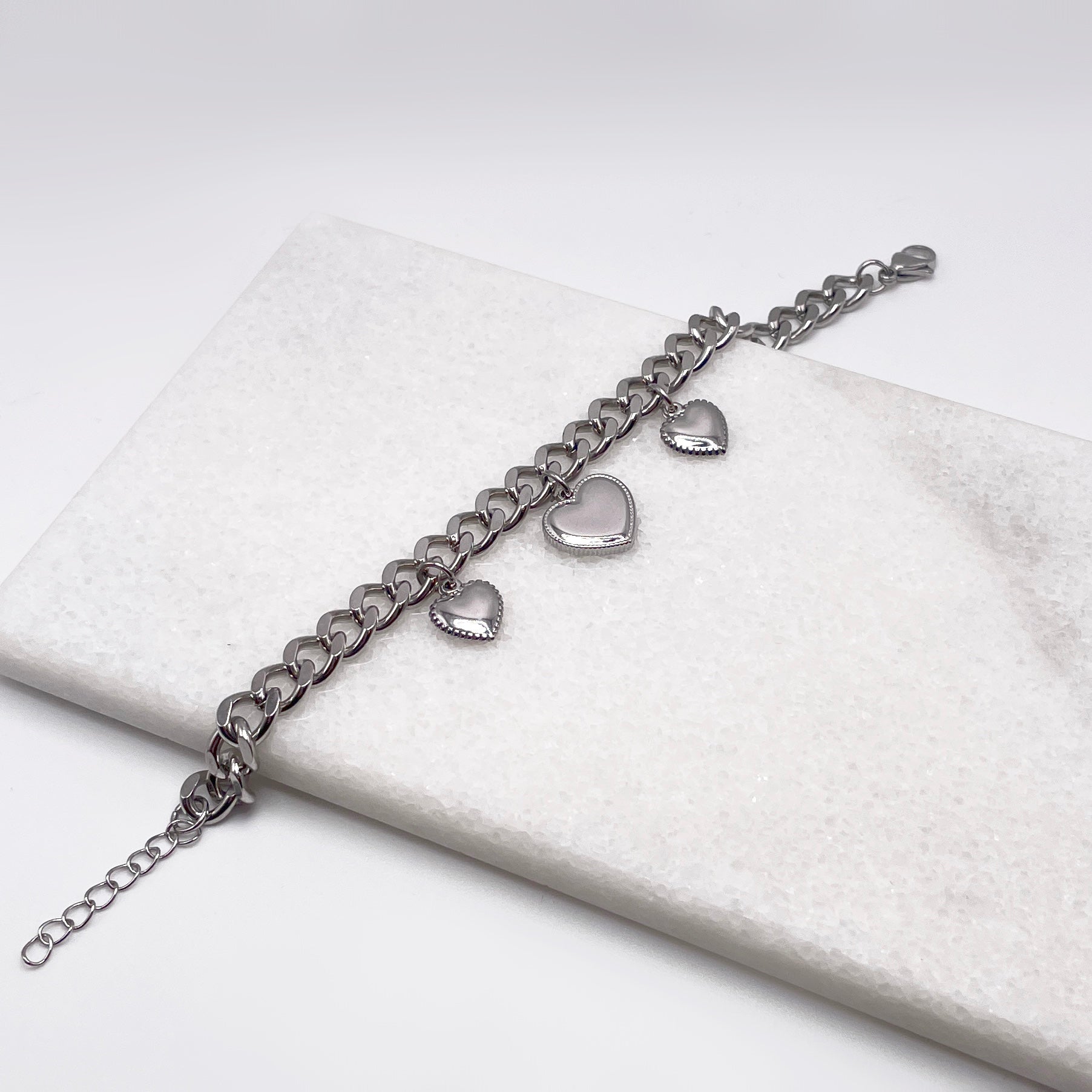 HEART CHARM BRACELET