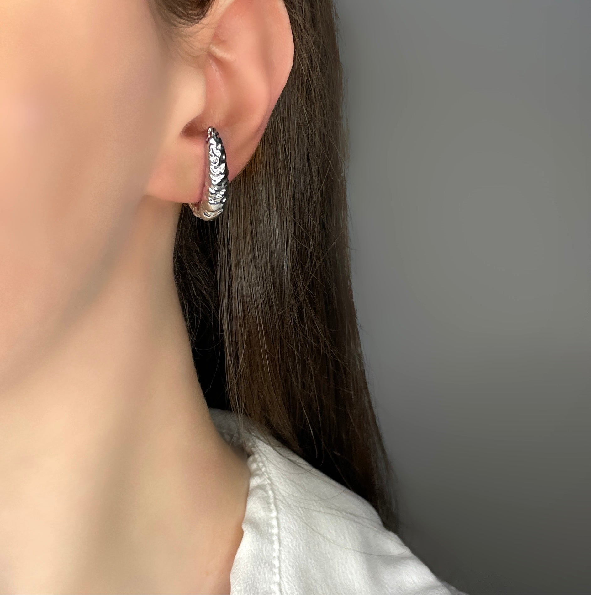 BOUCLES D'OREILLES / MANCHETTES D'OREILLES HÉLOÏSE