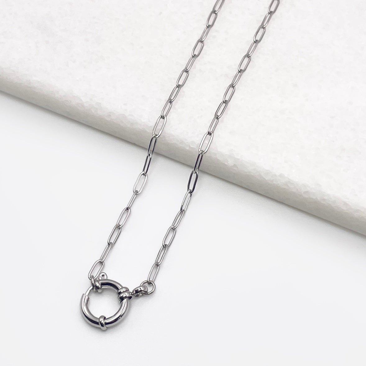 COLLIER BASIQUE