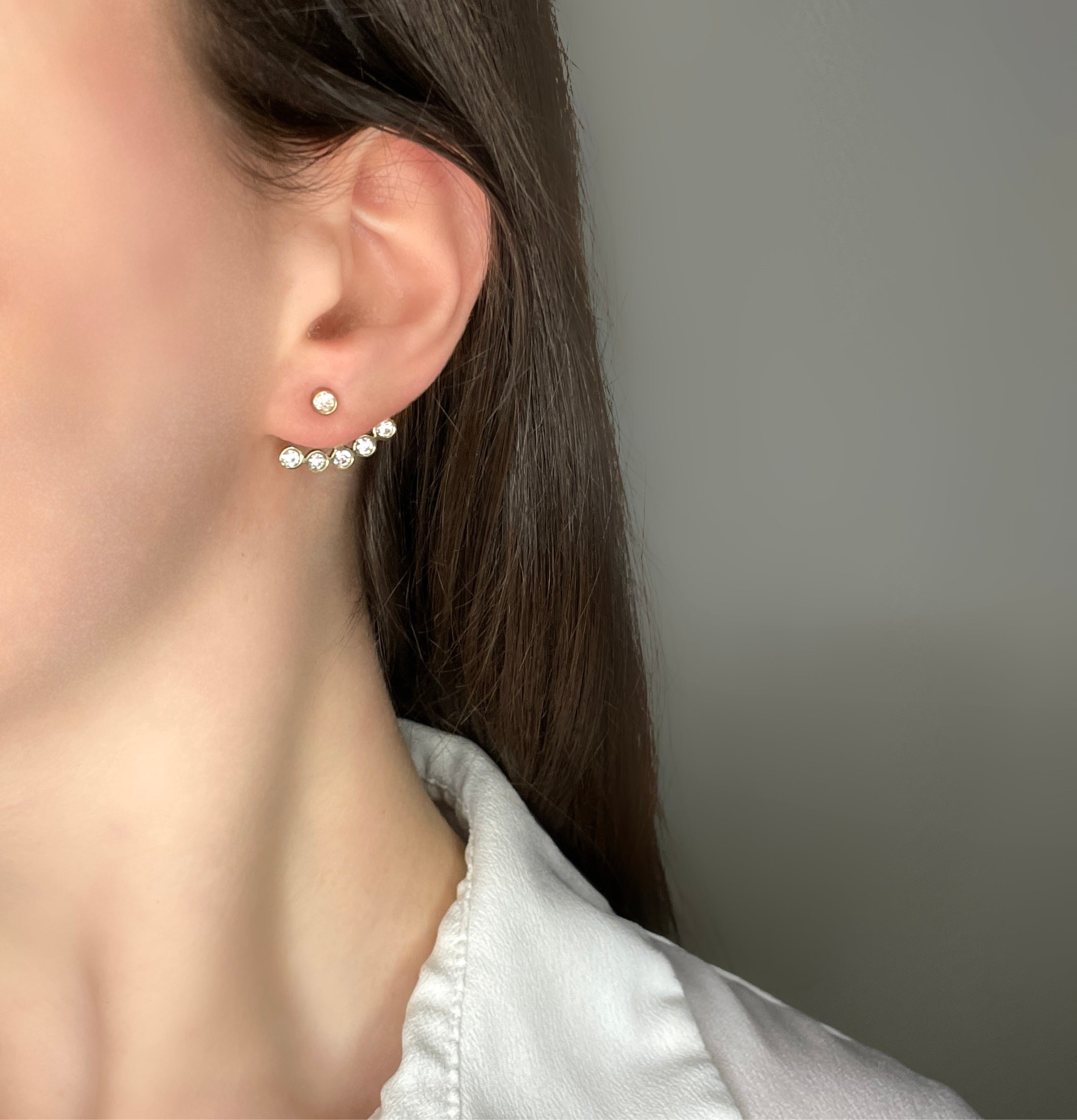 BOUCLES D'OREILLES MADDIE (2 en 1: Possible d'enlever l'empiècement de zircons et de garder que la boucle à puce!)