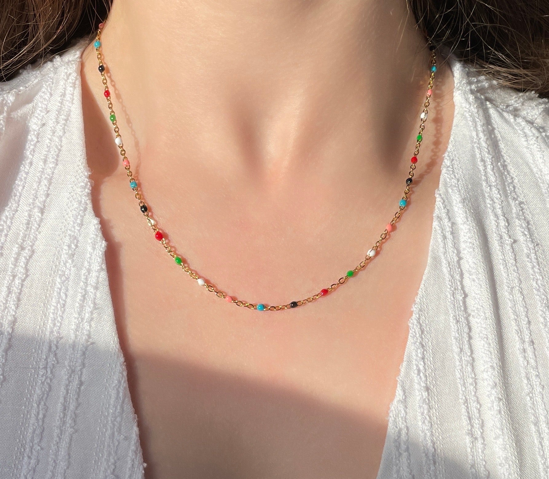 DELICATE GOLD NECKLACE