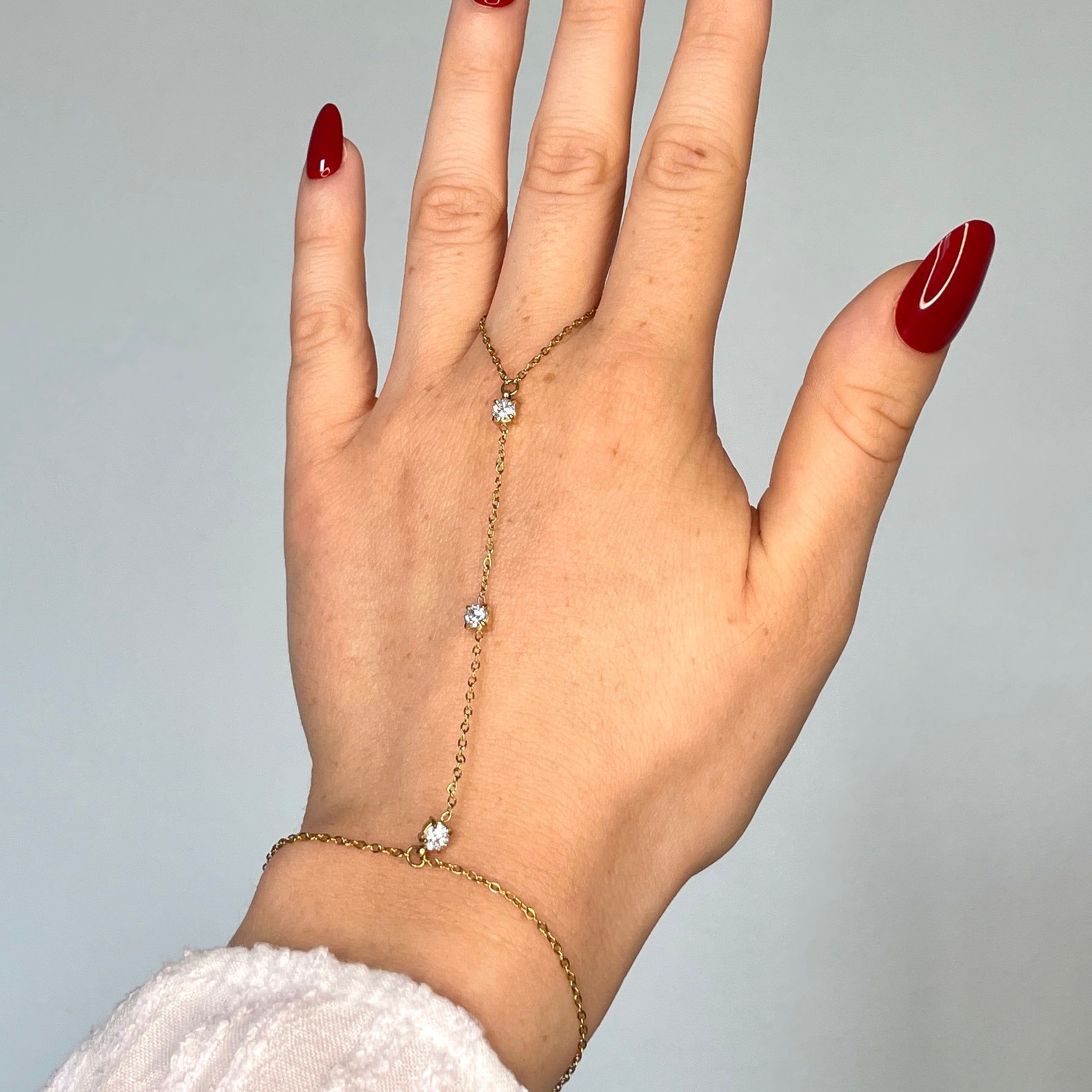 LILA HAND JEWEL