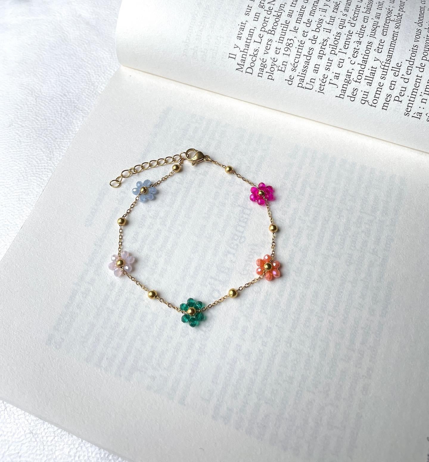 MULTICOLOR FLORA BRACELET