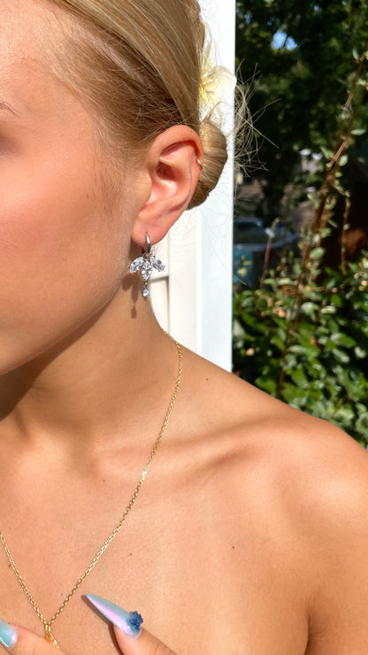 BOUCLES D'OREILLES CAMELIA (2 en 1: Possible d'enlever les lys et de garder que les anneaux!)