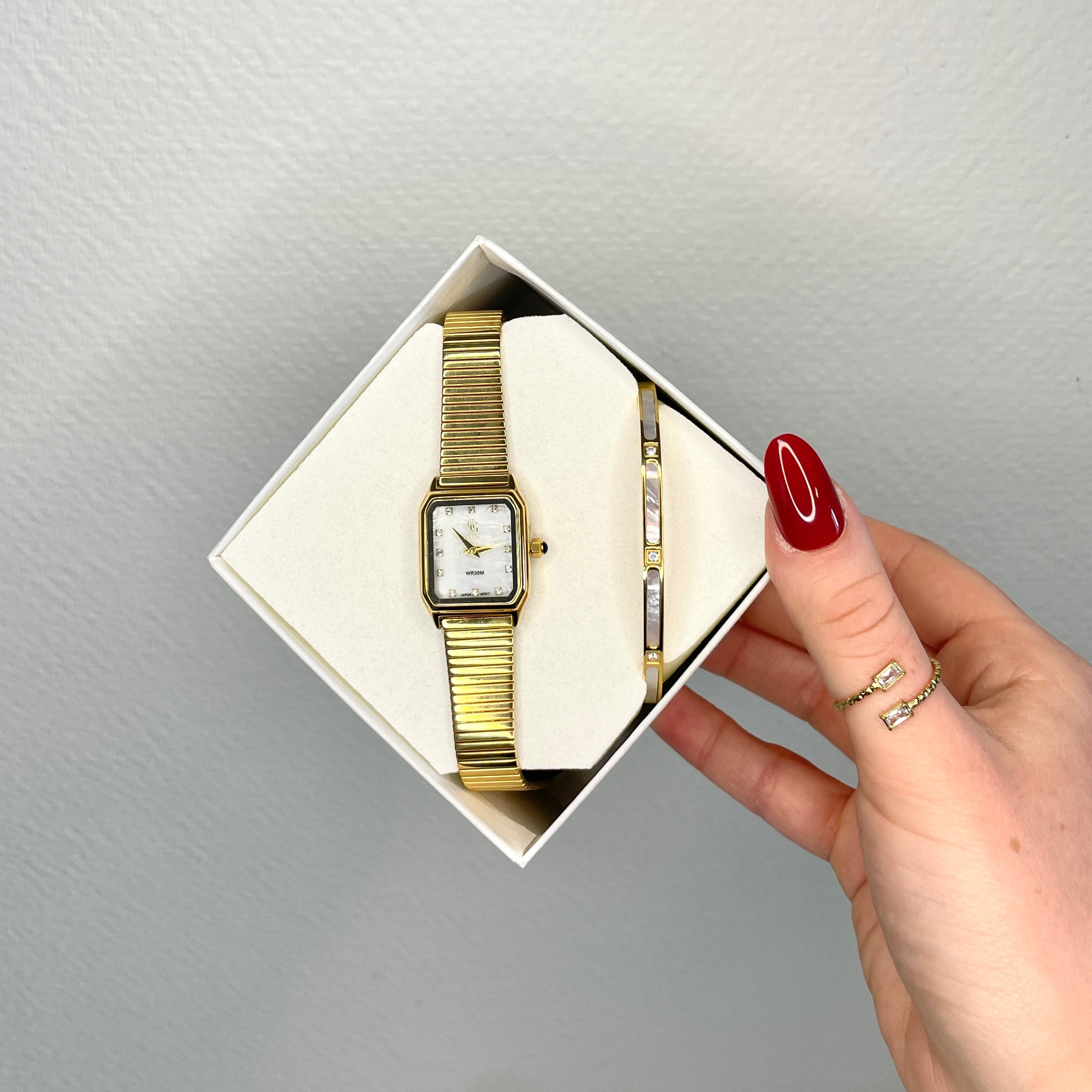 ROSIE WATCH BOX + MOTHER-OF-PEARL BANGLE