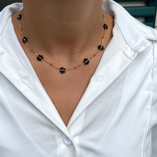 BLACK FLORA NECKLACE