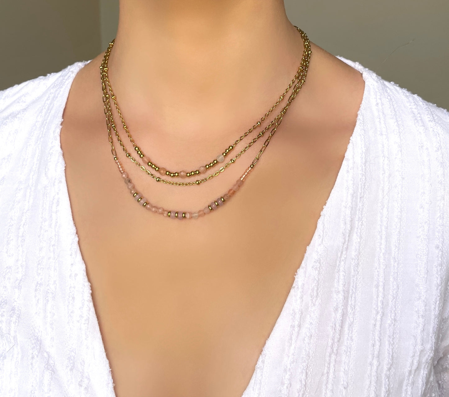 CLEAR NECKLACE