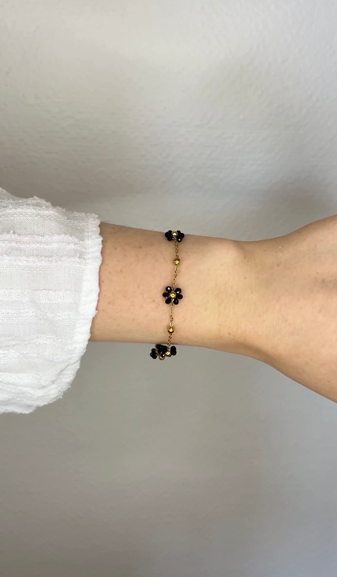 BLACK FLORA BRACELET