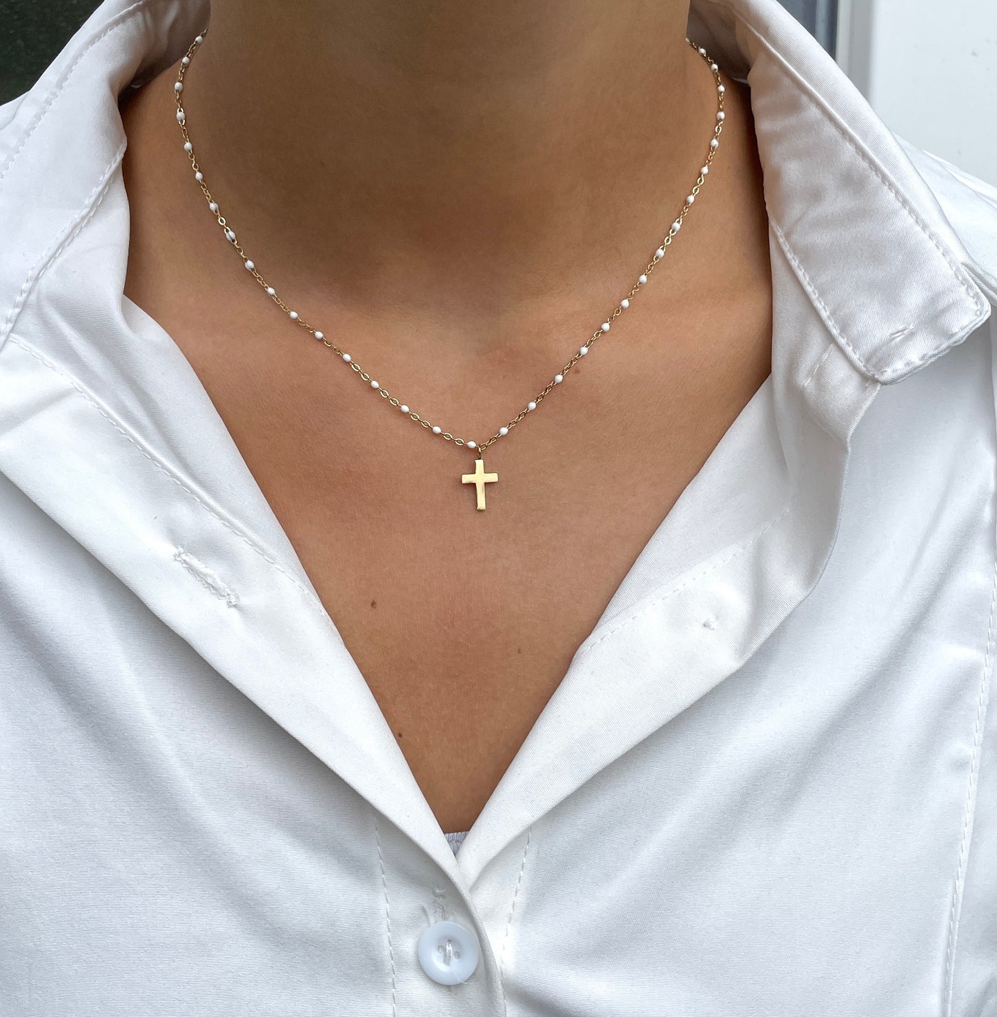 CROSS NECKLACE