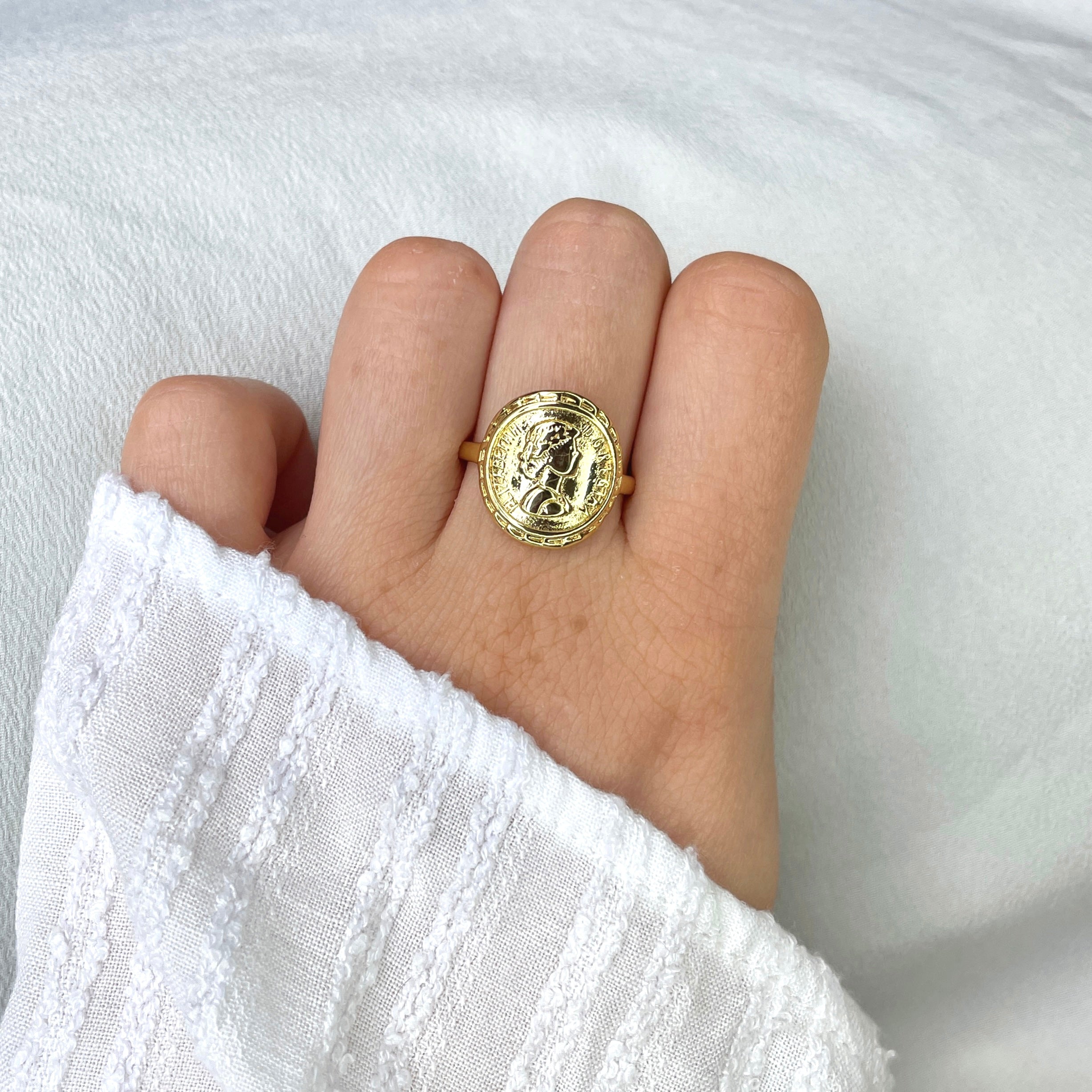 SIGNET RING