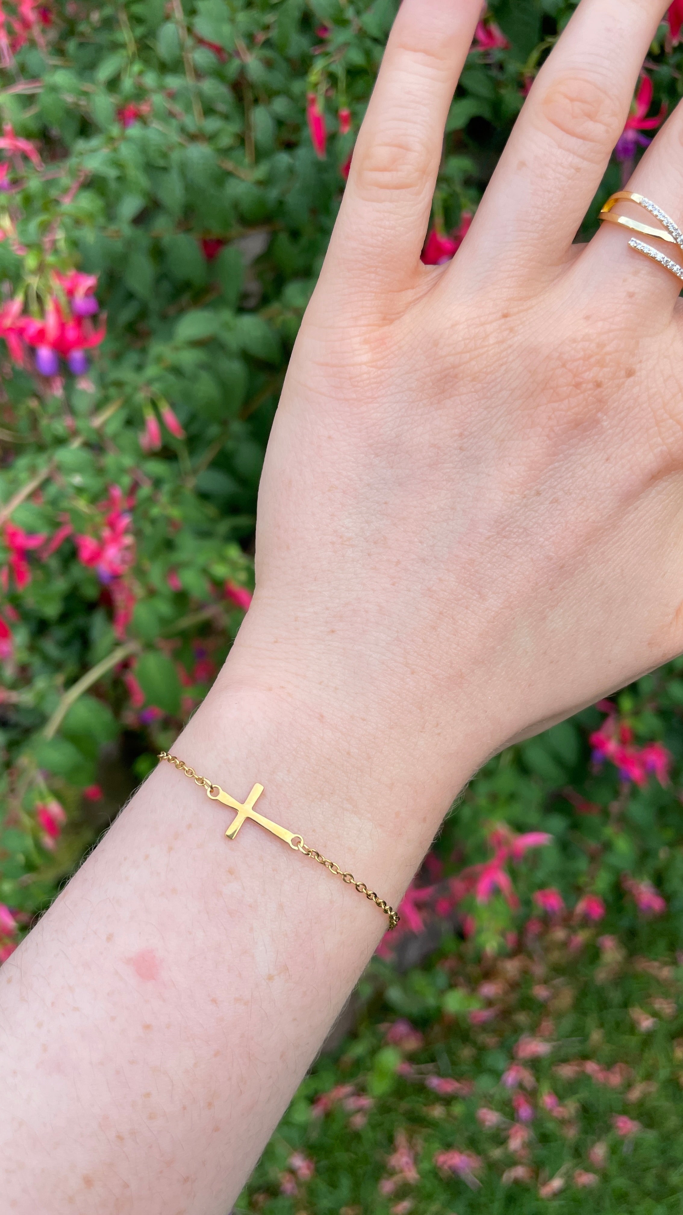 CROSS BRACELET