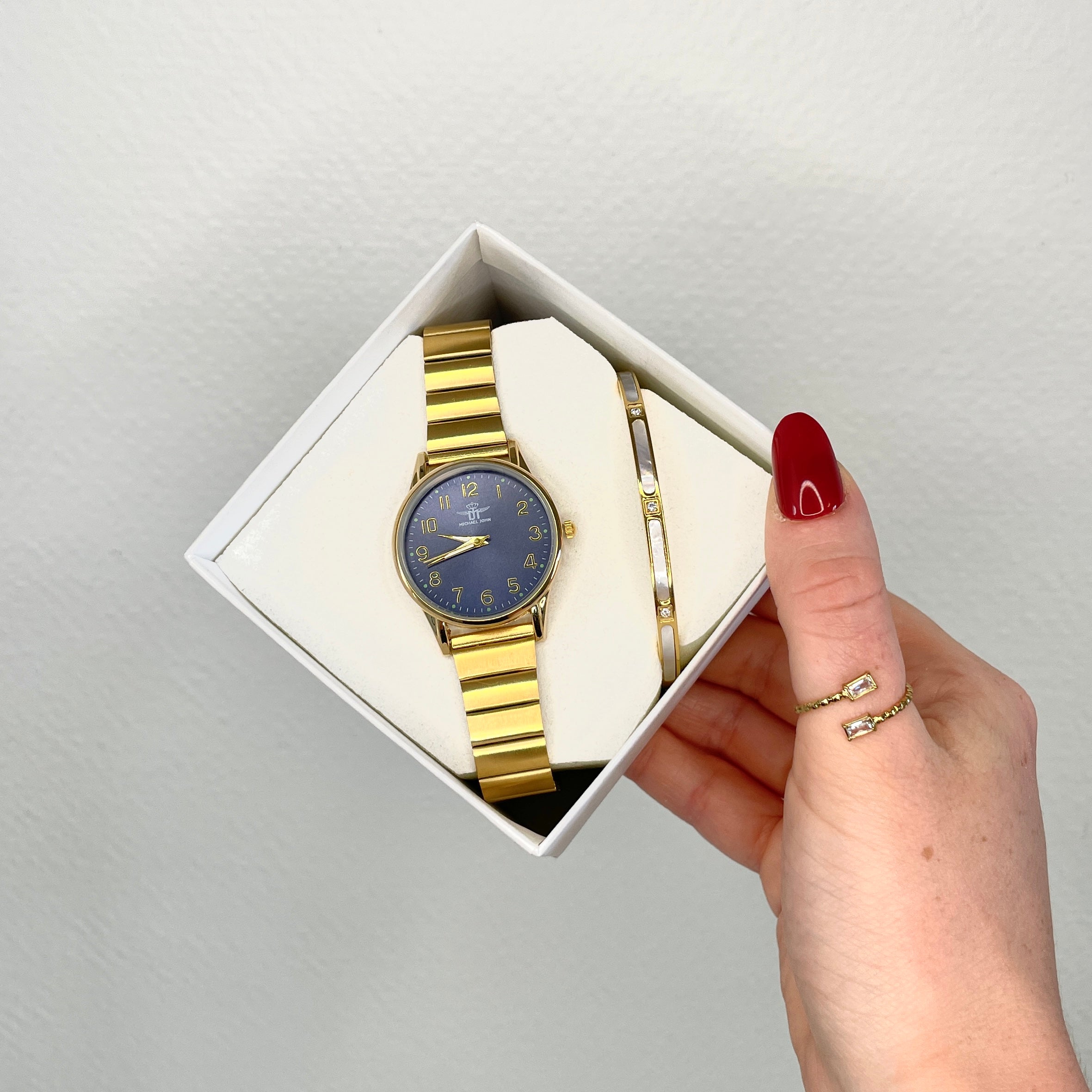 THELMA WATCH BOX + MOTHER-OF-PEARL BANGLE